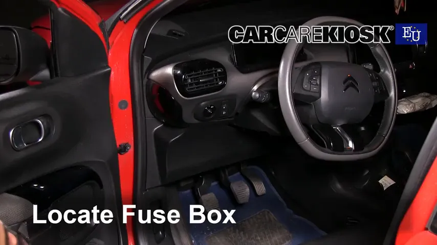 2015 Citroen C4 Cactus Feal 1.2L 3 Cyl. Turbo Fusible (interior) Cambio